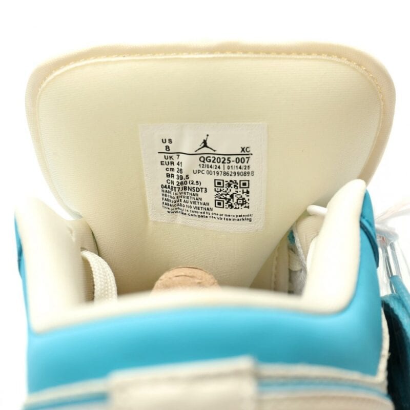 【AT14324】Nikeエア ジョーダン 1 ローカット OG x LABUBUコラボ | Nike x Labubu