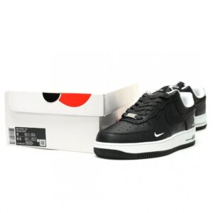 【AT14336】ナイキ×ルイ・ヴィトントレンディなブラック＆ホワイトスニーカー | Nike x Louis Vuitton