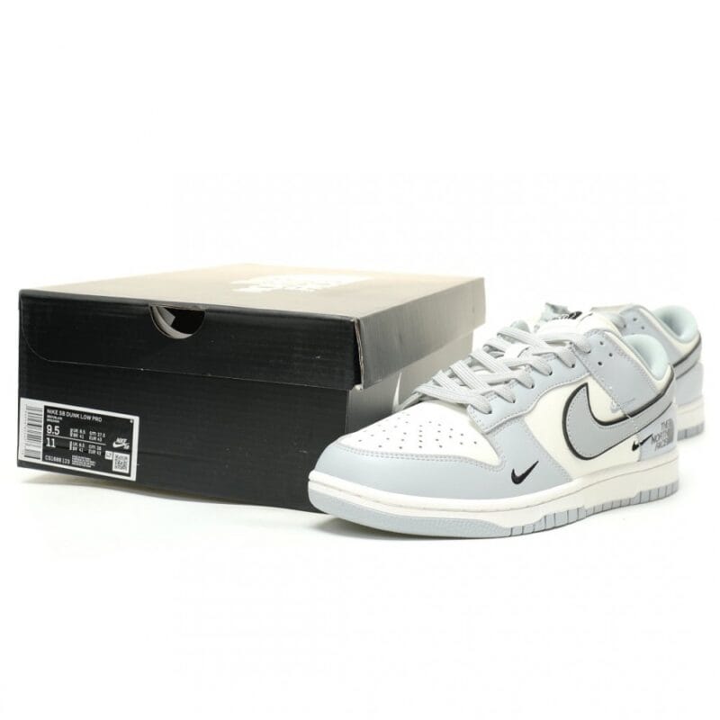 【AT14339】ナイキSBダンクロー×ザノースフェイス コラボローカットスケートシューズ | Nike x The North Face