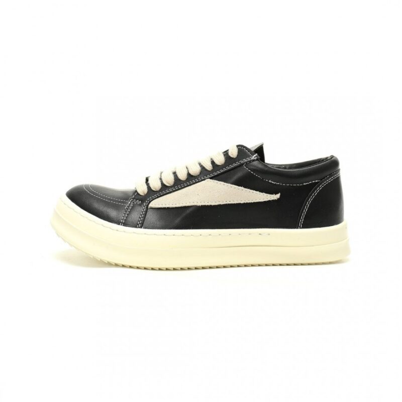 【AT14348】リック・オウエンズ デザイナーとのVans Old Skool レザースニーカー 黒光沢皮革とベージュスエードのユニークなデザイン | Converse