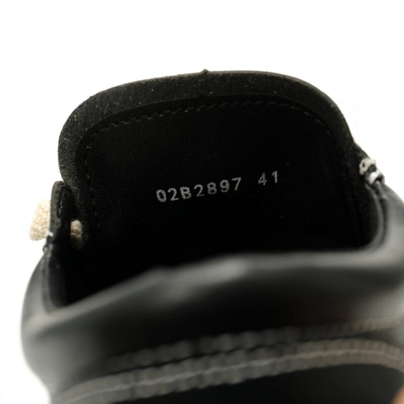 【AT14348】リック・オウエンズ デザイナーとのVans Old Skool レザースニーカー 黒光沢皮革とベージュスエードのユニークなデザイン | Converse