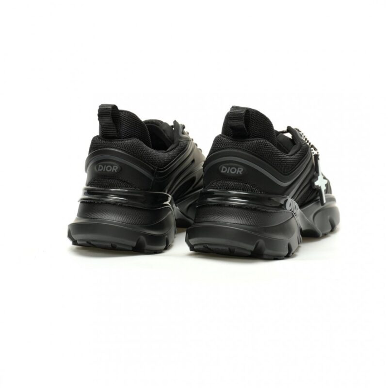 【AT14352】ディオールのB44 Bladeシリーズスニーカー、最新トレンドの都会美学を体現 | Dior