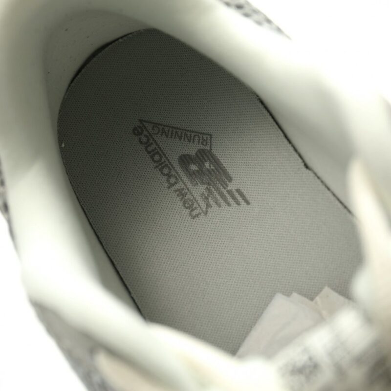 【AT14359】New Balance MR740シリーズ レトロランニングシューズ | New Balance