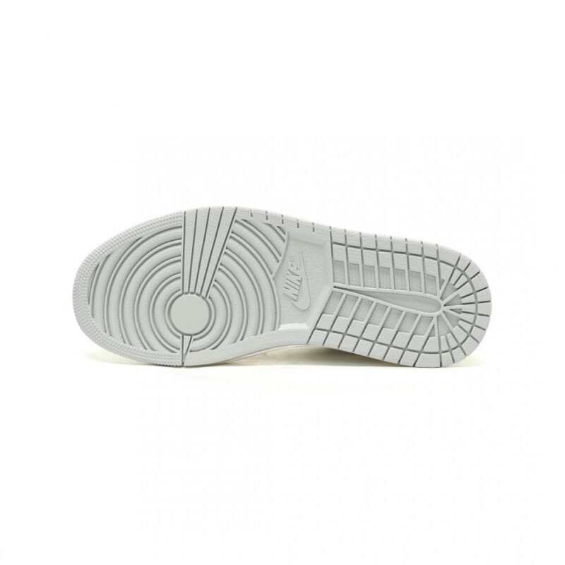 【AT14395】Travis Scott × Off-White × Nike Air Jordan 1 Low スニーカー - グレーと白のコラボデザイン | Travis Scott x Nike