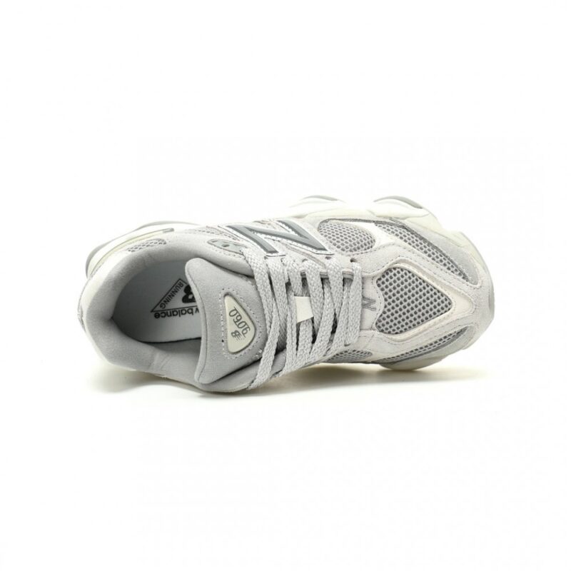 【AT14398】New Balance（ニューバランス）9060シリーズGrey Daysスニーカー | New Balance