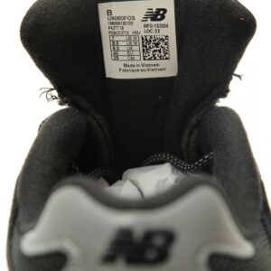 【AT14805】ニューバランス9060シリーズランニングシューズ ブラックグレー - レトロトレンドと快適なサポート | New Balance