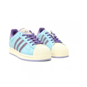 【AT14811】アディダス・オリジナルスのクラシックスーパースターII：天空青と紫のスポーツシューズ | Adidas Superstar
