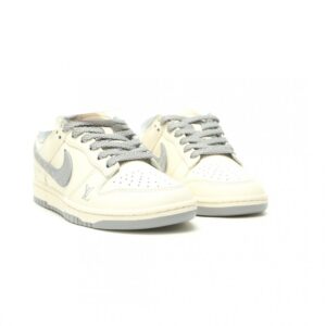 【AT14826】ルイ・ヴィトン×ナイキSB ダンク ロー スニーカー：モノグラムプリント素材と高品質リザード加工の牛革が融合した限定コラボ | Louis Vuitton x Nike