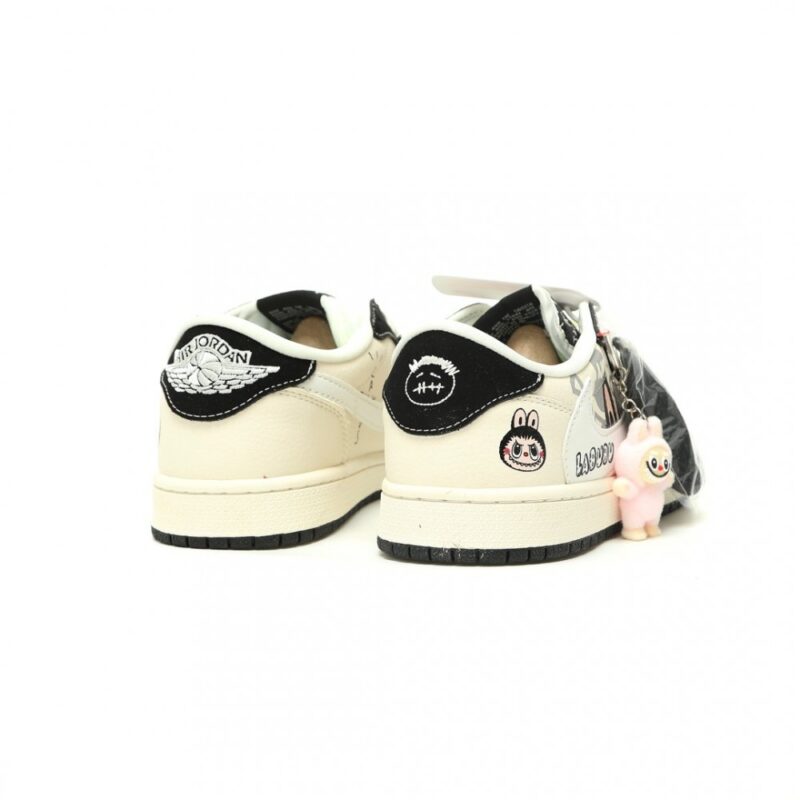 【AT14830】ナイキ エアジョーダン 1 ローオージー × ラブブブ コラボスニーカー | Nike x Labubu
