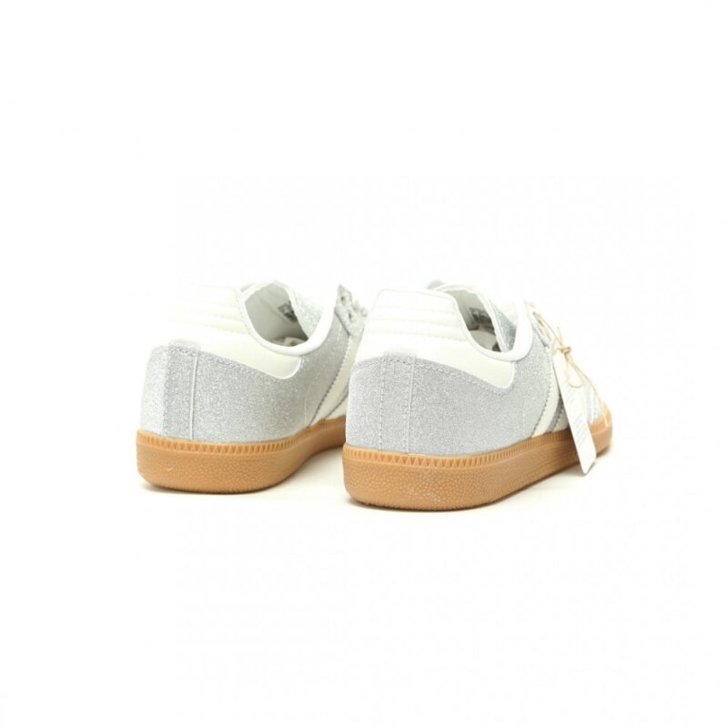 【AT14848】アディダスオリジナルスSamba OG シルバーとホワイトのスポーツシューズ | Adidas Samba