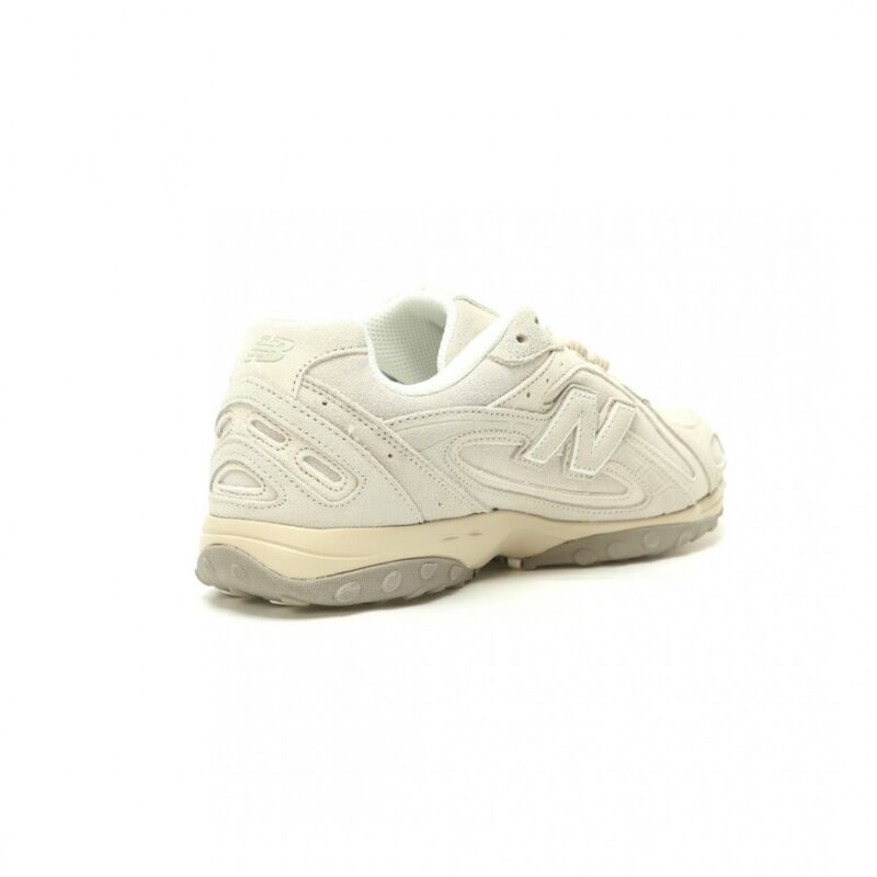 【AT14873】ニューバランス204Lベージュローカットスニーカー - 都市通勤とカジュアルに最適 | New Balance