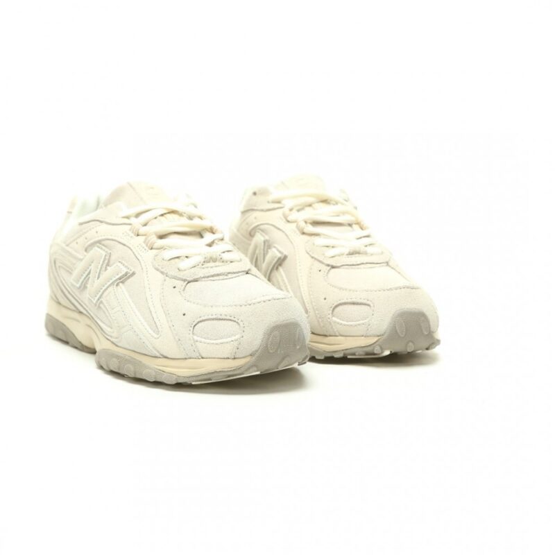 【AT14873】ニューバランス204Lベージュローカットスニーカー - 都市通勤とカジュアルに最適 | New Balance