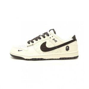【AT14892】BAPE x Nike SB Dunk Lowコラボスニーカー: 日本ストリートカルチャーとアメリカンスポーツの融合 | Bape x Nike