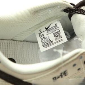 【AT14892】BAPE x Nike SB Dunk Lowコラボスニーカー: 日本ストリートカルチャーとアメリカンスポーツの融合 | Bape x Nike