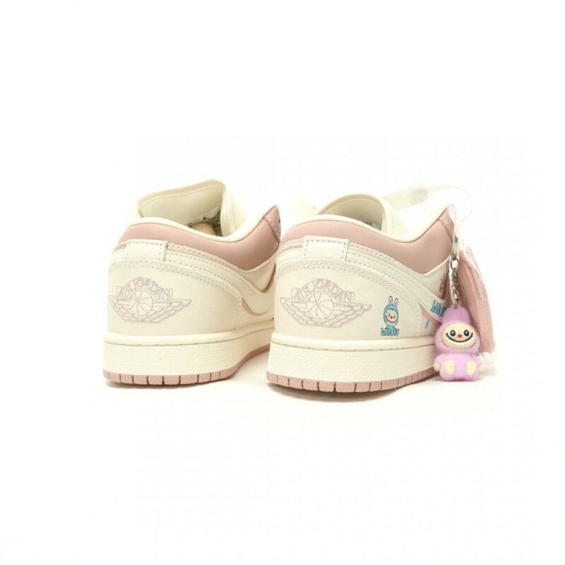 【AT14894】ナイキ エアジョーダン 1 ロー OG × LABUBU コラボモデル | Nike x Labubu
