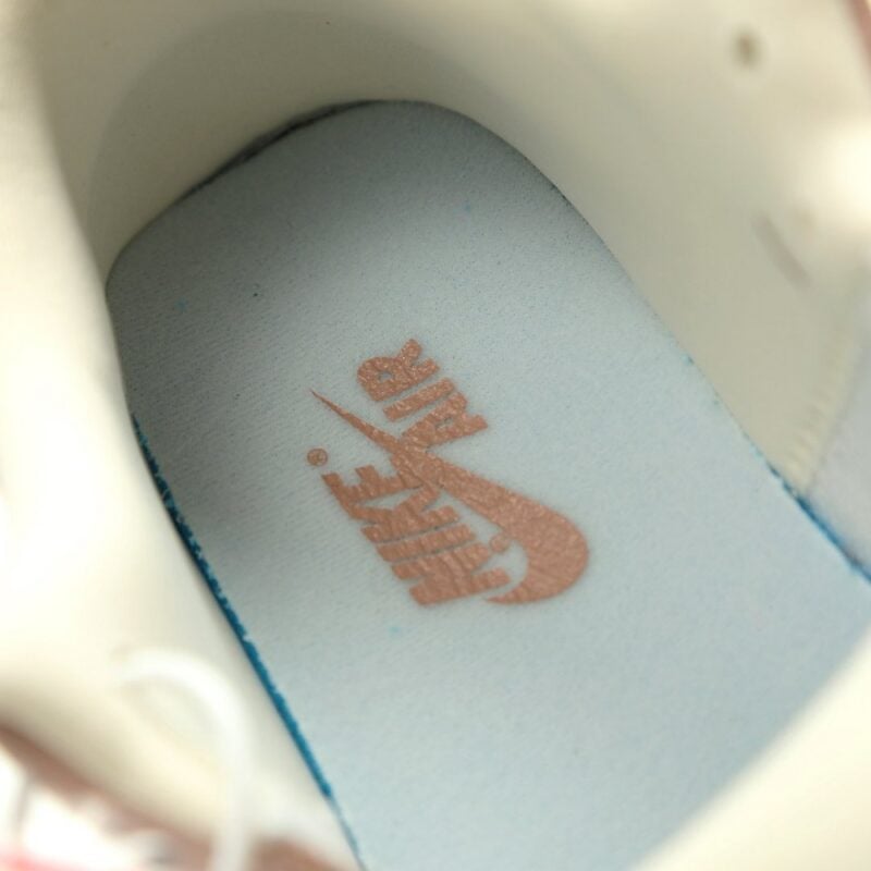 【AT14894】ナイキ エアジョーダン 1 ロー OG × LABUBU コラボモデル | Nike x Labubu