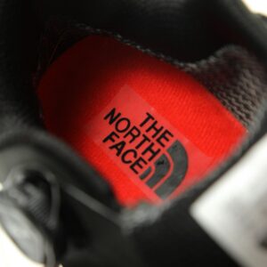 【AT14898】The North Face未来之光シリーズ ハイテクスニーカー | TNF