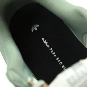 【AT14917】アディダス x バッドバニー コラボ スニーカーコレクション | Adidas Gazelle