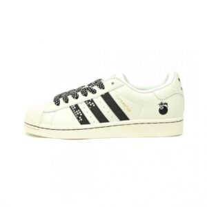 【AT14922】Stussy x アディダスオリジナルス スーパースター スニーカー - スウェード素材と快適な履き心地が魅力的な限定コラボアイテム | Stussy x Adidas