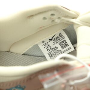 【AT14932】Nike SB Dunk Low LABUBUコラボカスタムローカットスニーカー | Nike x Labubu