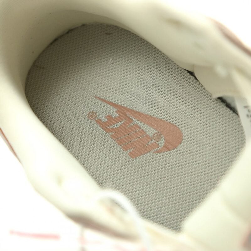 【AT14932】Nike SB Dunk Low LABUBUコラボカスタムローカットスニーカー | Nike x Labubu