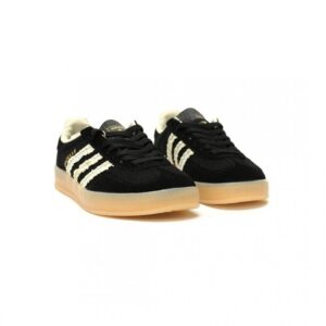 【AT14957】アディダスのガゼルインドア - スエードとレザーアッパー、クラシックなスポーツファッション | Adidas Gazelle