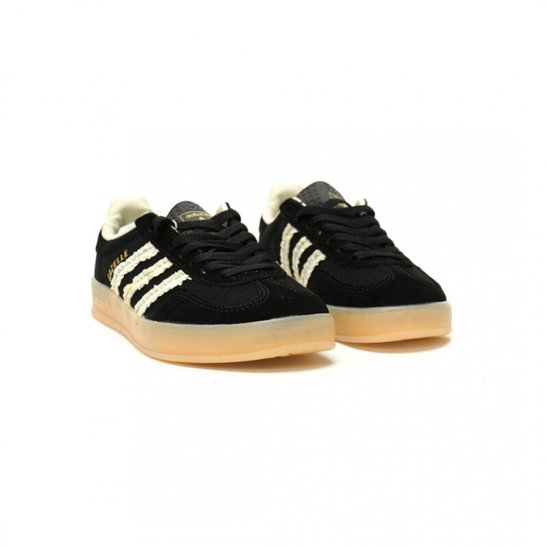 【AT14957】アディダスのガゼルインドア - スエードとレザーアッパー、クラシックなスポーツファッション | Adidas Gazelle