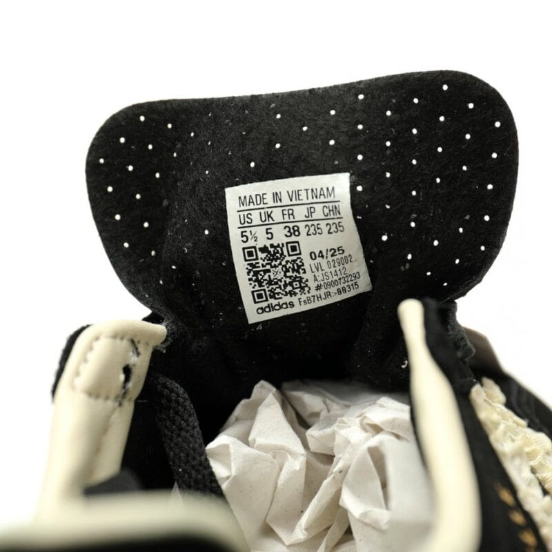 【AT14957】アディダスのガゼルインドア - スエードとレザーアッパー、クラシックなスポーツファッション | Adidas Gazelle