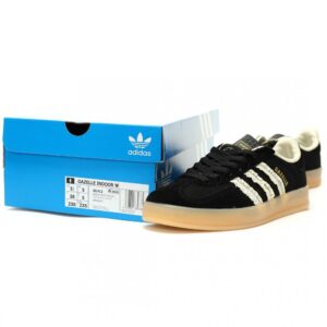 【AT14957】アディダスのガゼルインドア - スエードとレザーアッパー、クラシックなスポーツファッション | Adidas Gazelle