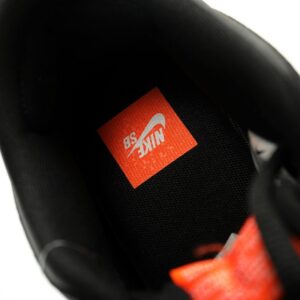 【AT14971】ナイキSBダンクロープロISOトリプルブラック - レトロストリートスタイルのクラシックな解釈 | Nike Dunk