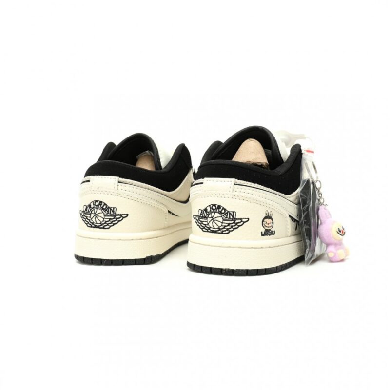 【AT14976】Nike x LABUBU コラボ Jordan 1 Low OG スニーカー | Nike x Labubu