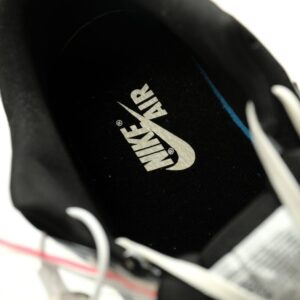 【AT14976】Nike x LABUBU コラボ Jordan 1 Low OG スニーカー | Nike x Labubu
