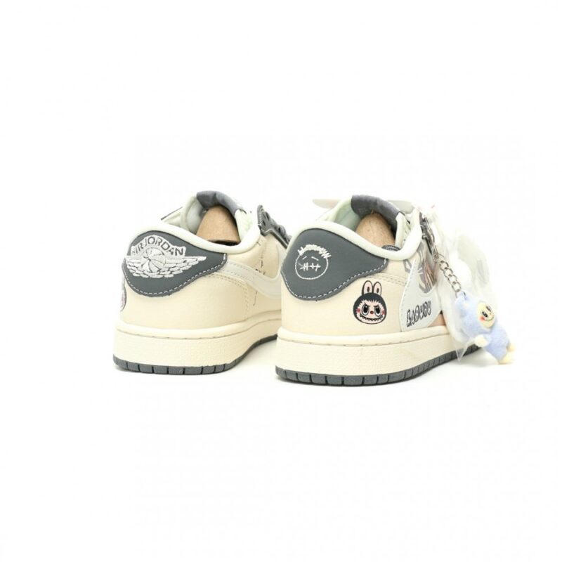 【AT14977】Nike Air Jordan 1 Low OG x LABUBU コラボスニーカー | Nike x Labubu