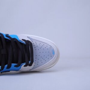 【AT1499】Instant Skateboards x Nike Dunk SB LowSB ナイキ インスタントスケートボード x ナイキ ダンク SB LowSB スケートボードシューズ ブルーグレーとシルバー 可愛い犬の頭と骨 日本の有名なスケートボードショップとコラボ ユニークなコラボレーション