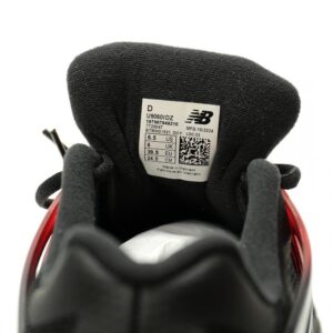 【AT14998】ニューバランス 9060シリーズBlack Red Gradientカラー スニーカー | New Balance