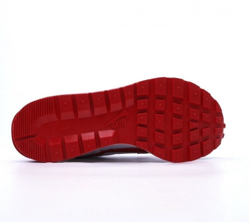 【AT1500】Sacai X NIKe vaporWaffle ナイキとサカイのコラボレーションによるVaporWaffle 3.0は、PegasusとVaporFlyのデザイン要素を融合させたスポーツシューズです。