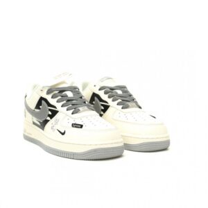 【AT15023】Supreme × ナイキ Air Force 1 07 Low コラボレーション限定モデル | Supreme Nike