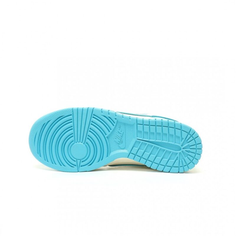 【AT15024】ナイキSB ダンクロー LABUBUコラボレーションシューズ ストリートアートとスケートボードの融合 | Nike x Labubu