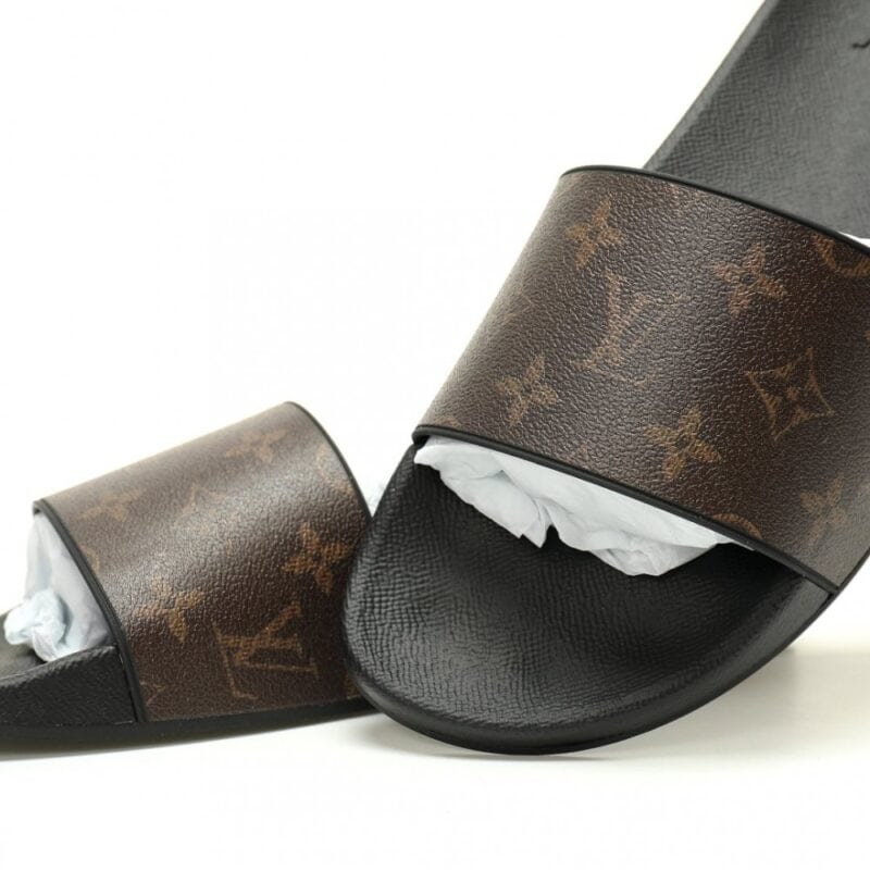 【AT15032】ルイヴィトン(Louis Vuitton) Waterfront Mule Slides - ファッション性と贅沢なセンスを備えた夏のビーチサンダル | Louis Vuitton