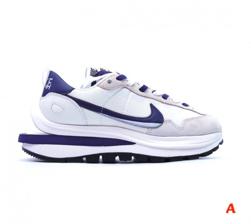 【AT1506】Sacai x Nike ナイキワッフルとサカイコラボのLDWaffle/Sacaiのオックスフォード布+スウェード素材の厚底靴。オリジナルの引き出し付きのギフトボックスと日本の解体美学が融合したコラボレーション。