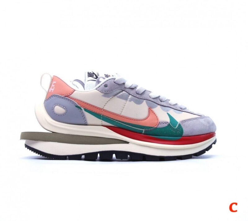 【AT1506】Sacai x Nike ナイキワッフルとサカイコラボのLDWaffle/Sacaiのオックスフォード布+スウェード素材の厚底靴。オリジナルの引き出し付きのギフトボックスと日本の解体美学が融合したコラボレーション。