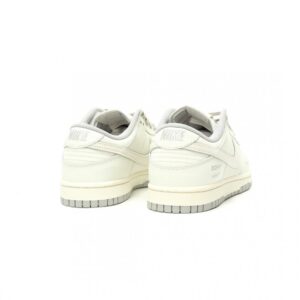 【AT15062】Nike SB Dunk Lowスケートボードシューズ - 高品質な牛革素材とEVAクッション内蔵 | Nike Dunk