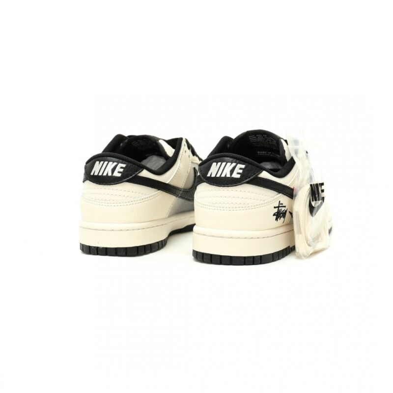 【AT15064】ナイキ x ステューシーコラボSB Dunk Lowスケートボードシューズ | Stussy x Nike