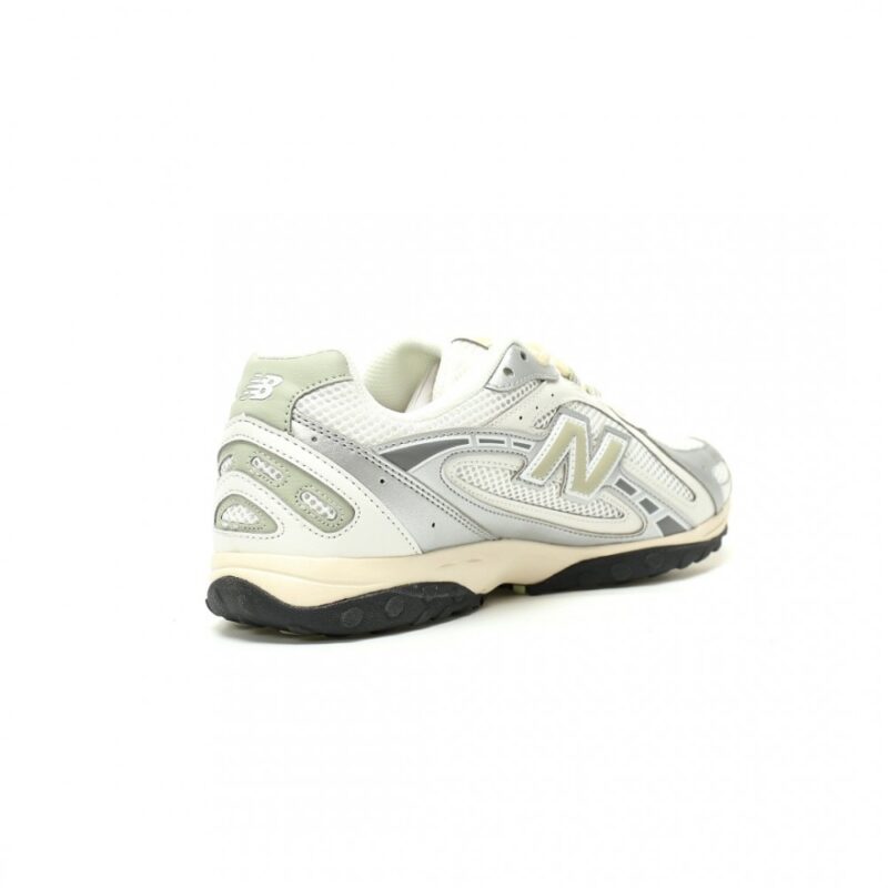 【AT15081】ニューバランス204Lシリーズスポーツカジュアルシューズ - メタルシルバーホワイトグリーン | スリムなシルエットと優れたクッション性能 | 都市通勤とストリートファッションに最適 | New Balance
