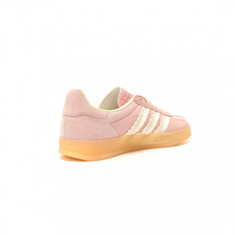 【AT15095】アディダスガゼルインドアトレーナーピンク＆ホワイトの90年代レトロ美学 | Adidas Gazelle