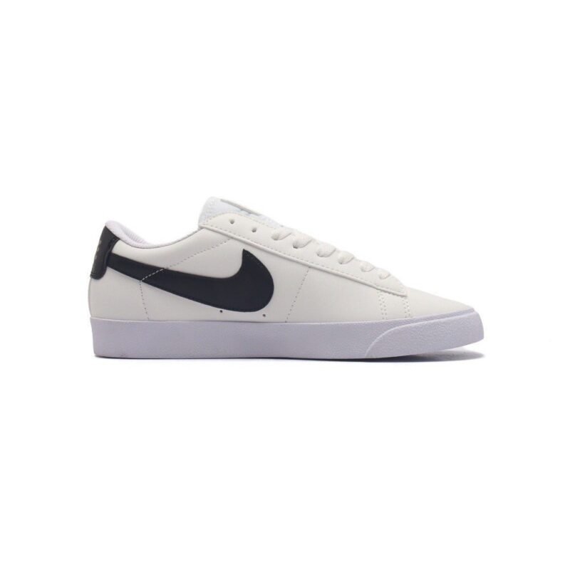 【AT1510】Bape x Nike ナイキとBapeのコラボレーションは、BAPE MAD STAローカットスニーカーを通じて単純でありながらも特別なものを提供します。FARFETCHでファッショナブルでカジュアルな板シューズを手に入れよう。