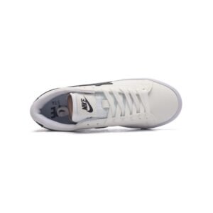 【AT1510】Bape x Nike ナイキとBapeのコラボレーションは、BAPE MAD STAローカットスニーカーを通じて単純でありながらも特別なものを提供します。FARFETCHでファッショナブルでカジュアルな板シューズを手に入れよう。