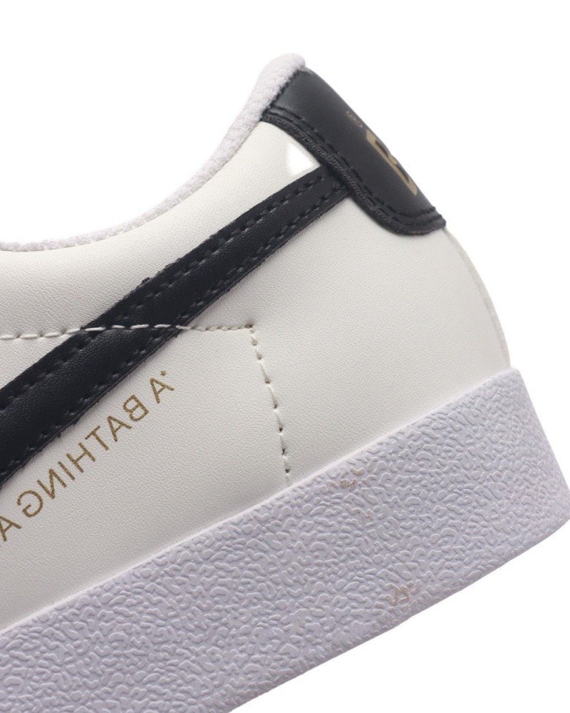 【AT1510】Bape x Nike ナイキとBapeのコラボレーションは、BAPE MAD STAローカットスニーカーを通じて単純でありながらも特別なものを提供します。FARFETCHでファッショナブルでカジュアルな板シューズを手に入れよう。