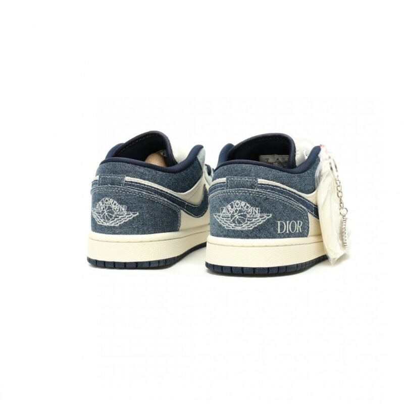【AT15116】ディオール × ナイキ エアジョーダン1 ロー コラボスニーカー | Nike x Dior