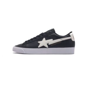 【AT1512】Bape x Nike ナイキとベイプのコラボレーション、シンプルで非凡なBAPE MAD STAローカットスニーカーがFARFETCHで登場。ファッションとカジュアルを融合させたスタイリッシュなボードシューズ。